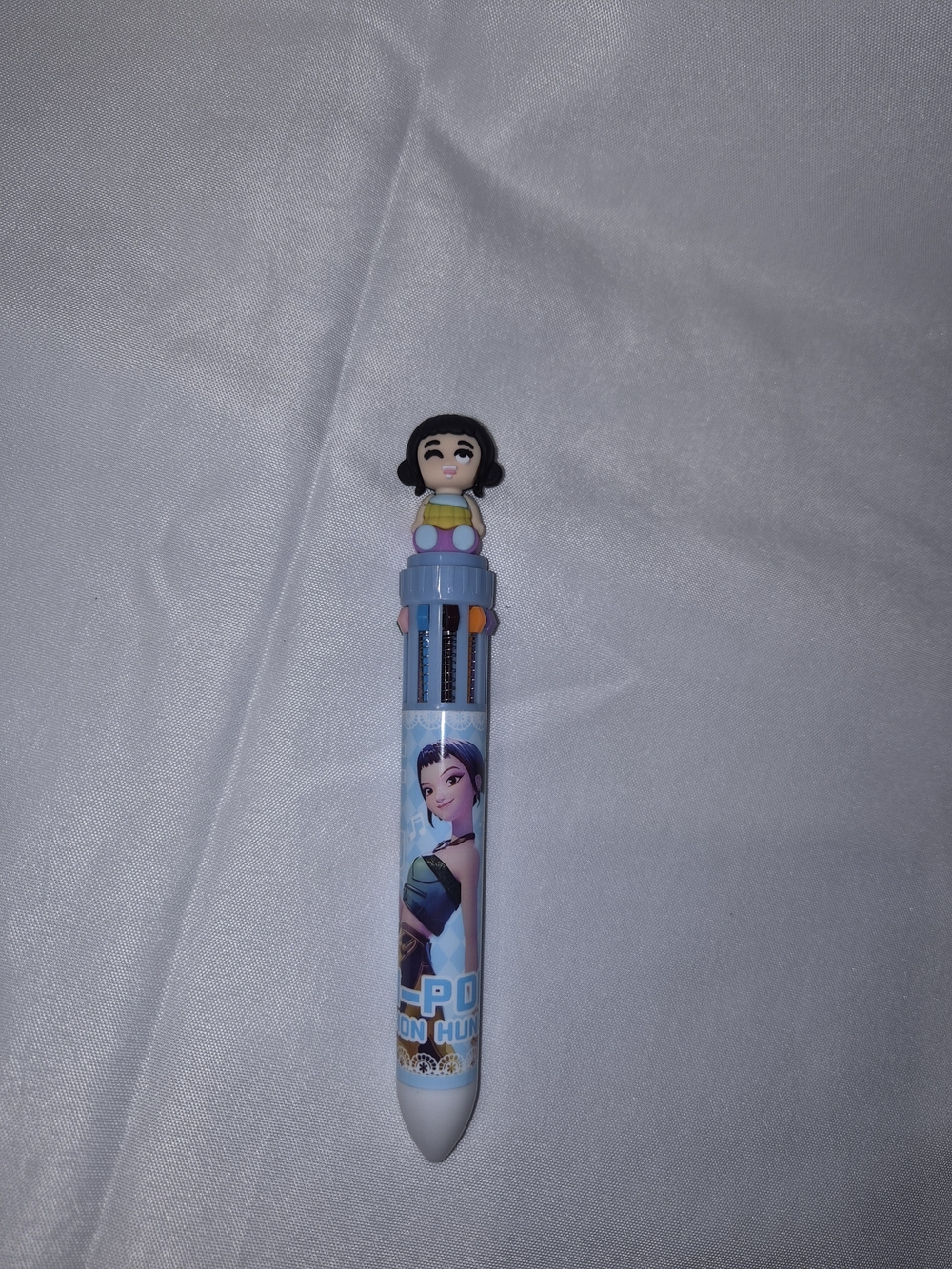 K-Pop Demon Hunters branded 10-color retractable ballpoint pen